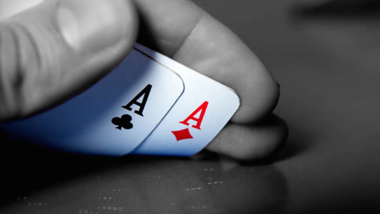 When can you leave a poker game?